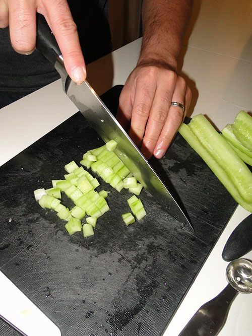 tailler le concombre